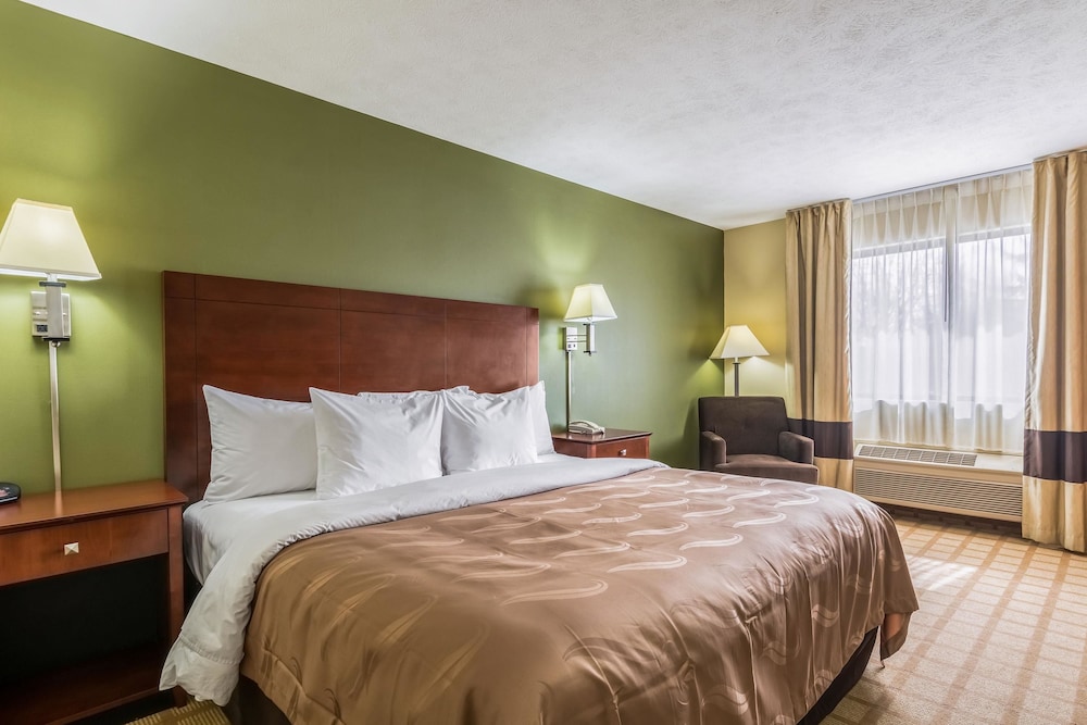Quality Inn I-74 Batesville 21/41