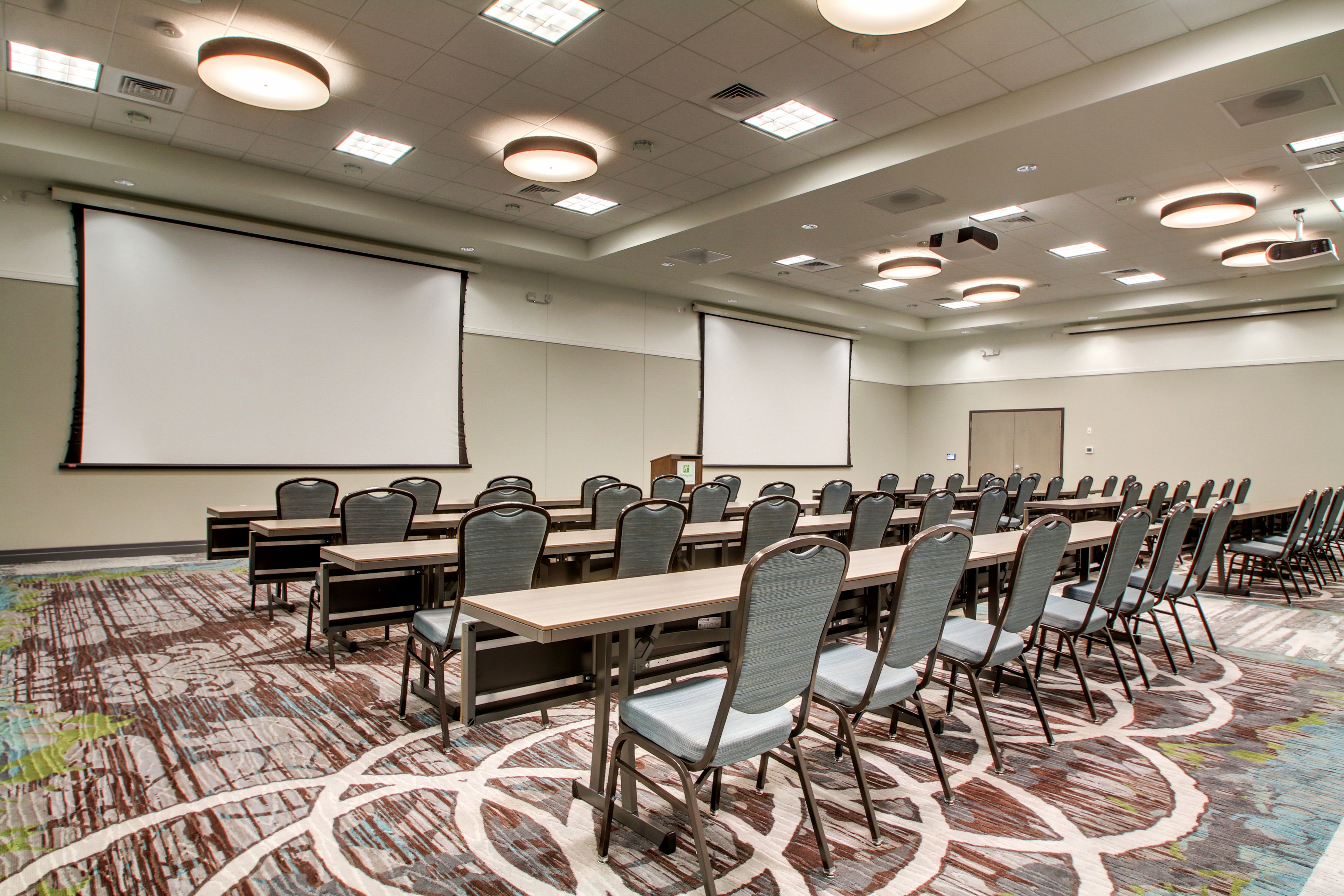 Holiday Inn Peoria At Grand Prairie 61/75