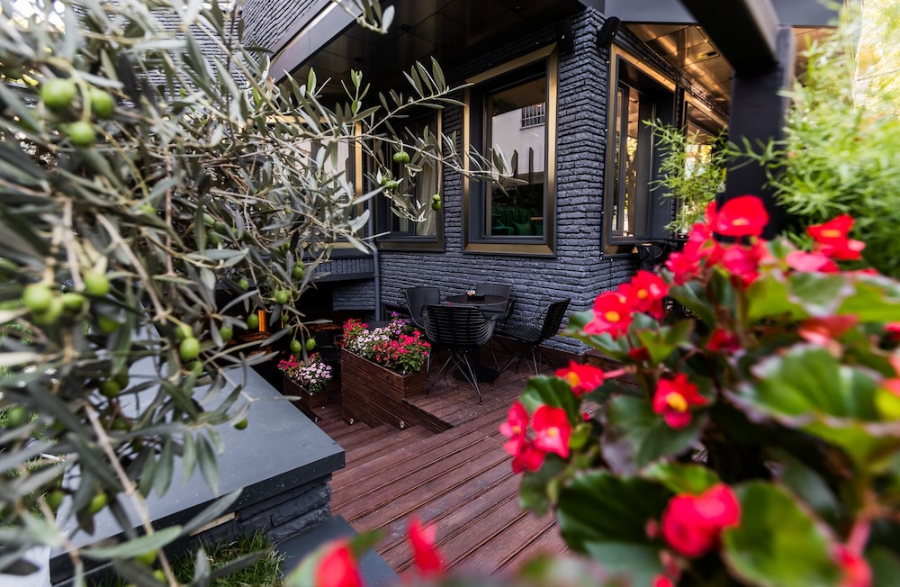La Suite Boutique Hotel 54/58