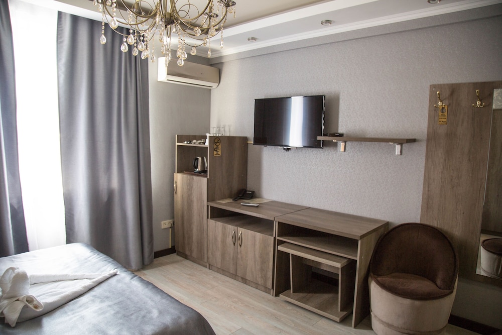 De'mar Hotel 9/50