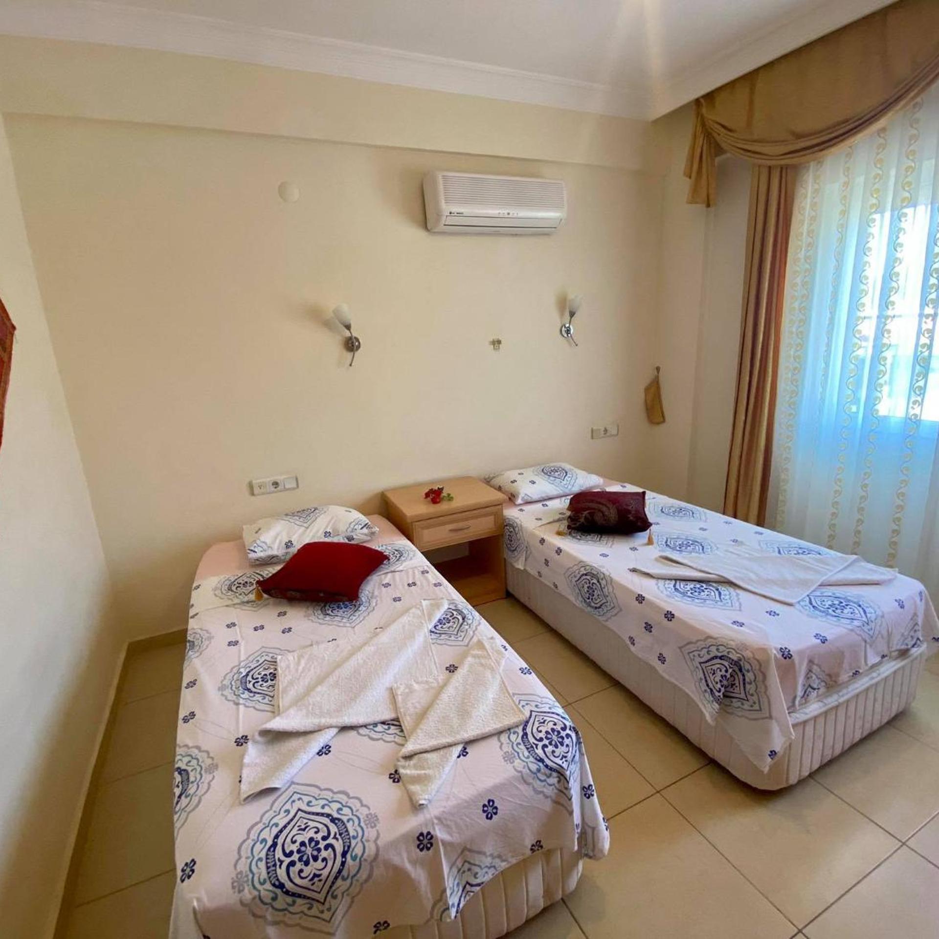 Erkan Tumen Yalcin Hotel 8/50