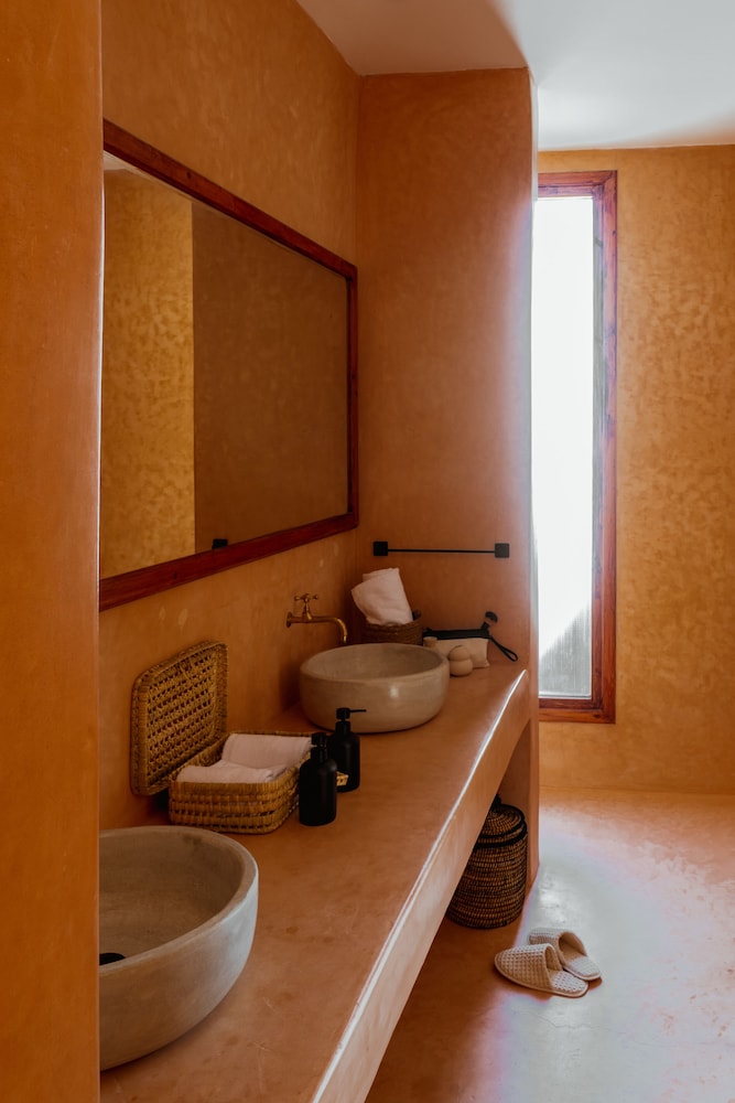 Caravan by Habitas Dakhla 35/68