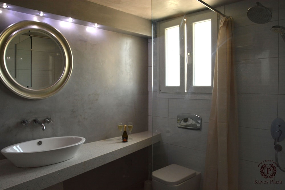Kavos Plaza Hotel 44/50