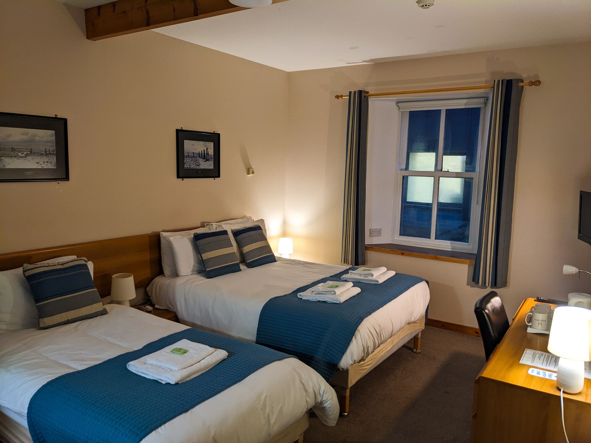 Family, House, 1 Double and 1 Single Bed, Harbour Side
