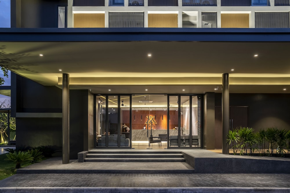 Xotel 1/47