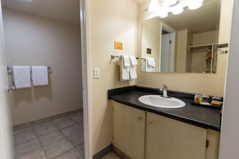 Bcm Inns Fort Mcmurray - Downtown 12/21