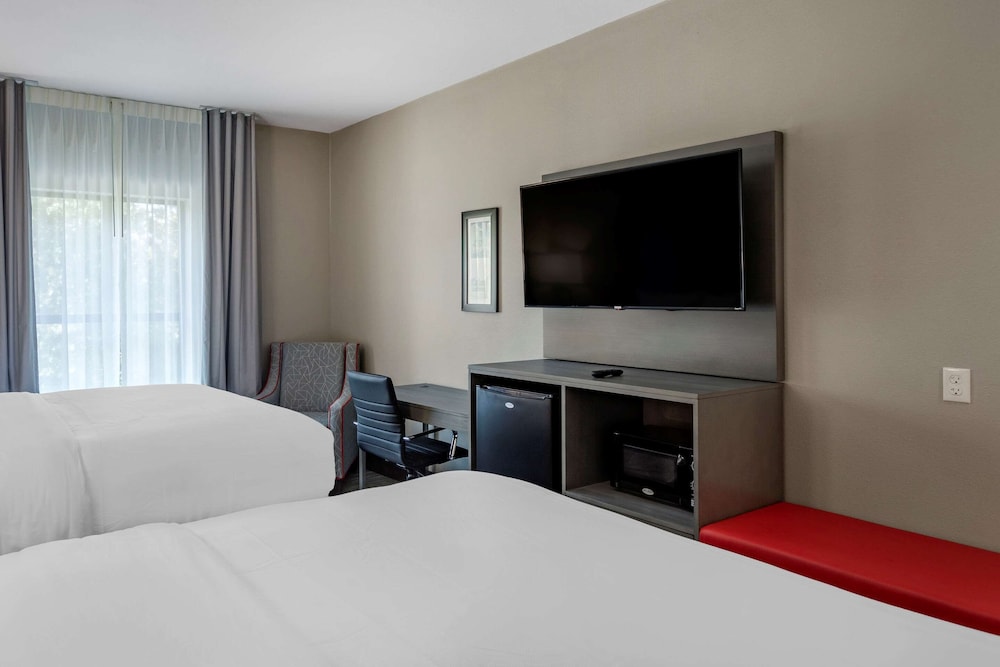 Comfort Inn & Suites Olive Branch Old Towne 6/39