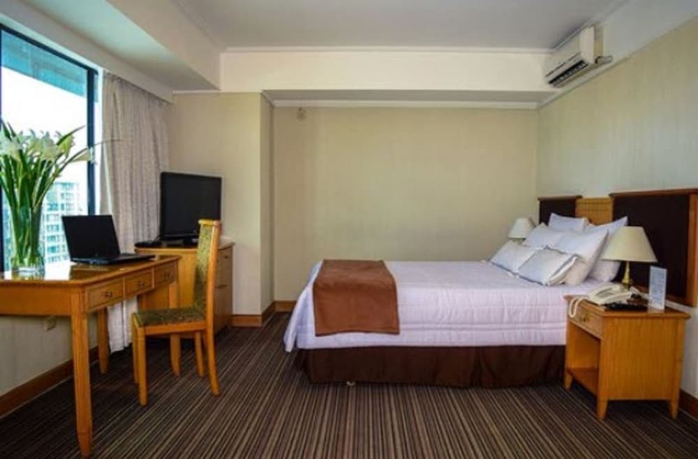 Miramar Hotel 8/71