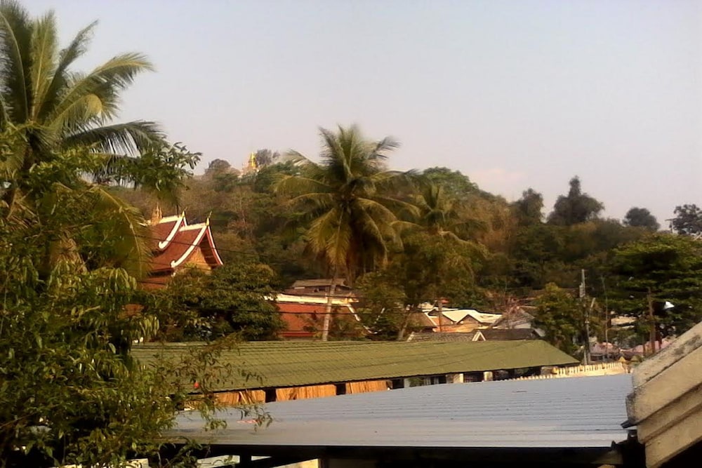 Golden Lotus Place 52/68