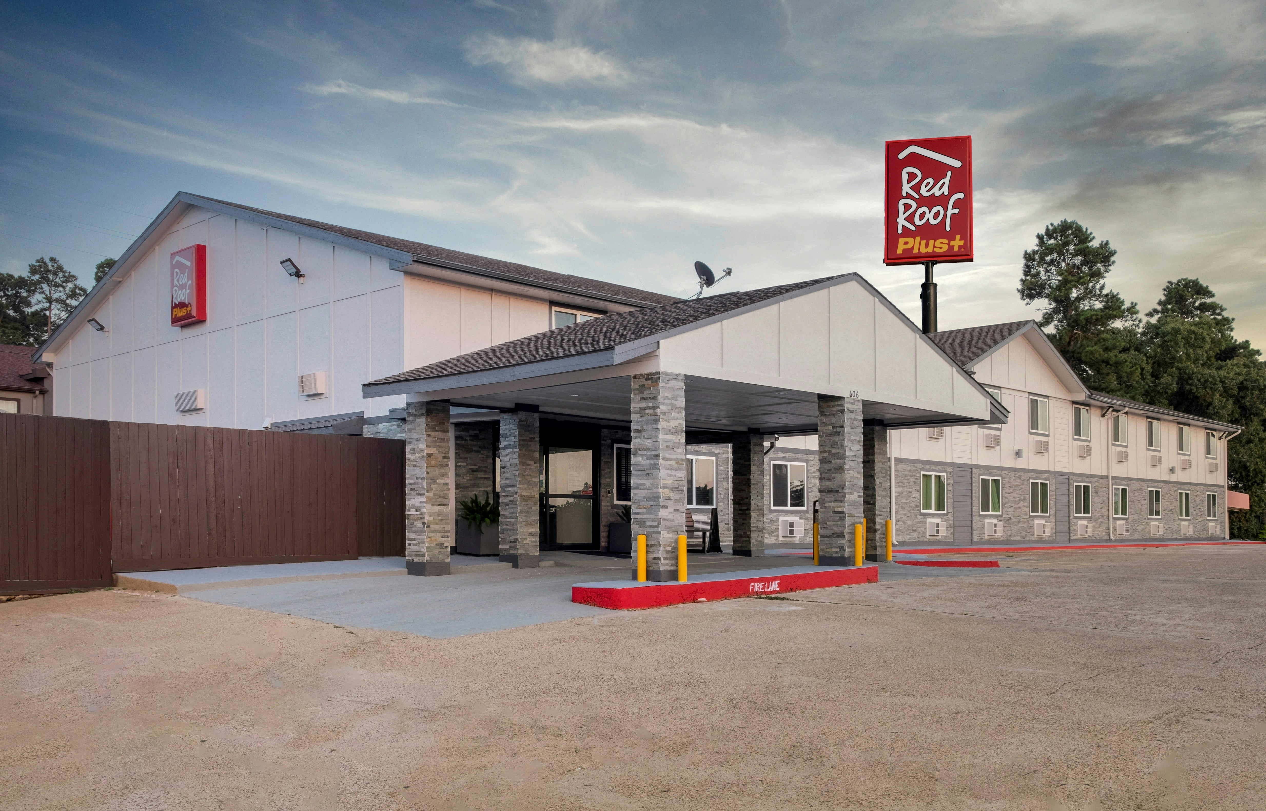 Red Roof Inn Plus Huntsville 29/33