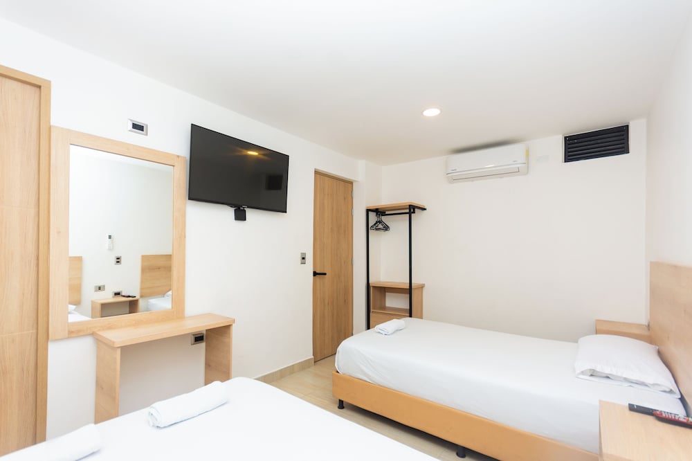 Hotel Villa Real 38/50