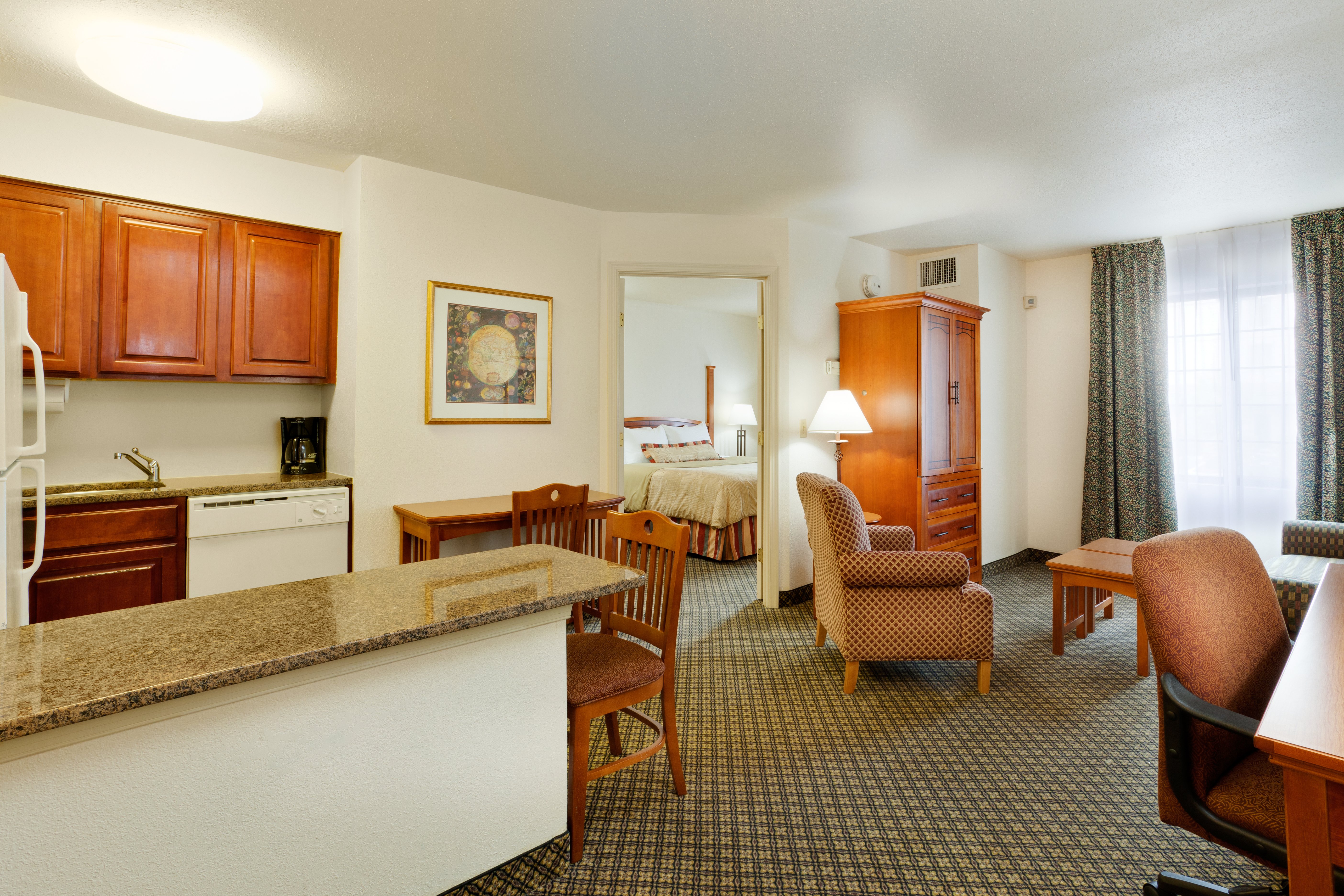 Staybridge Allentown Bethlehem Airport Suites 40/69