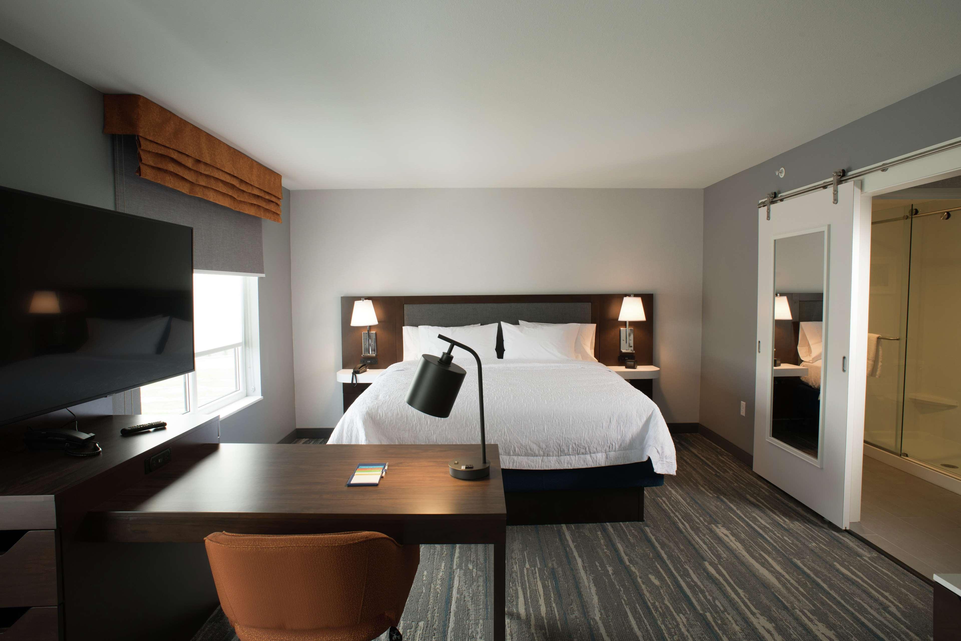 STUDIO, SUITE, KING BED, ACCESSIBLE