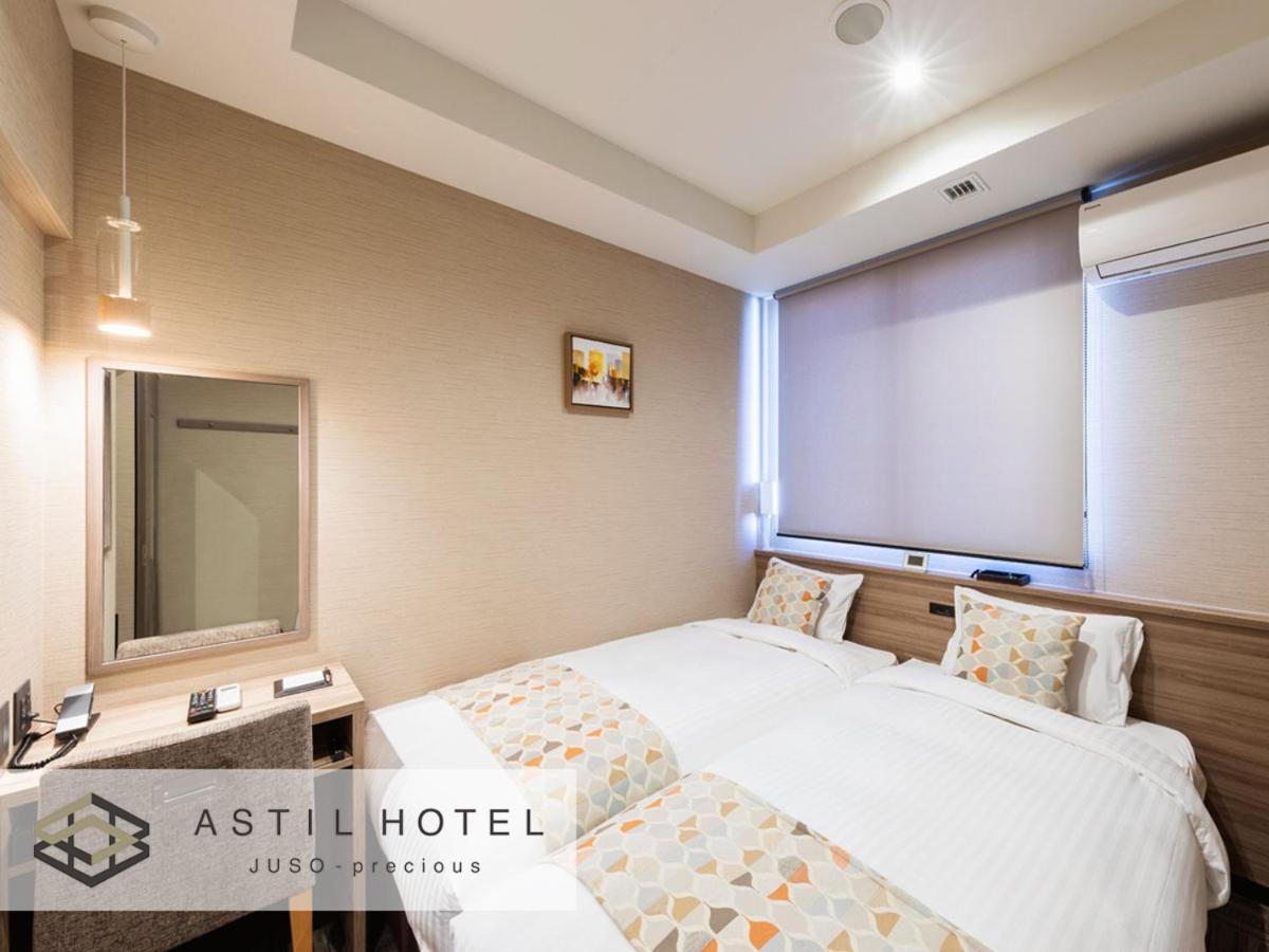 ROOM, TWIN BEDS