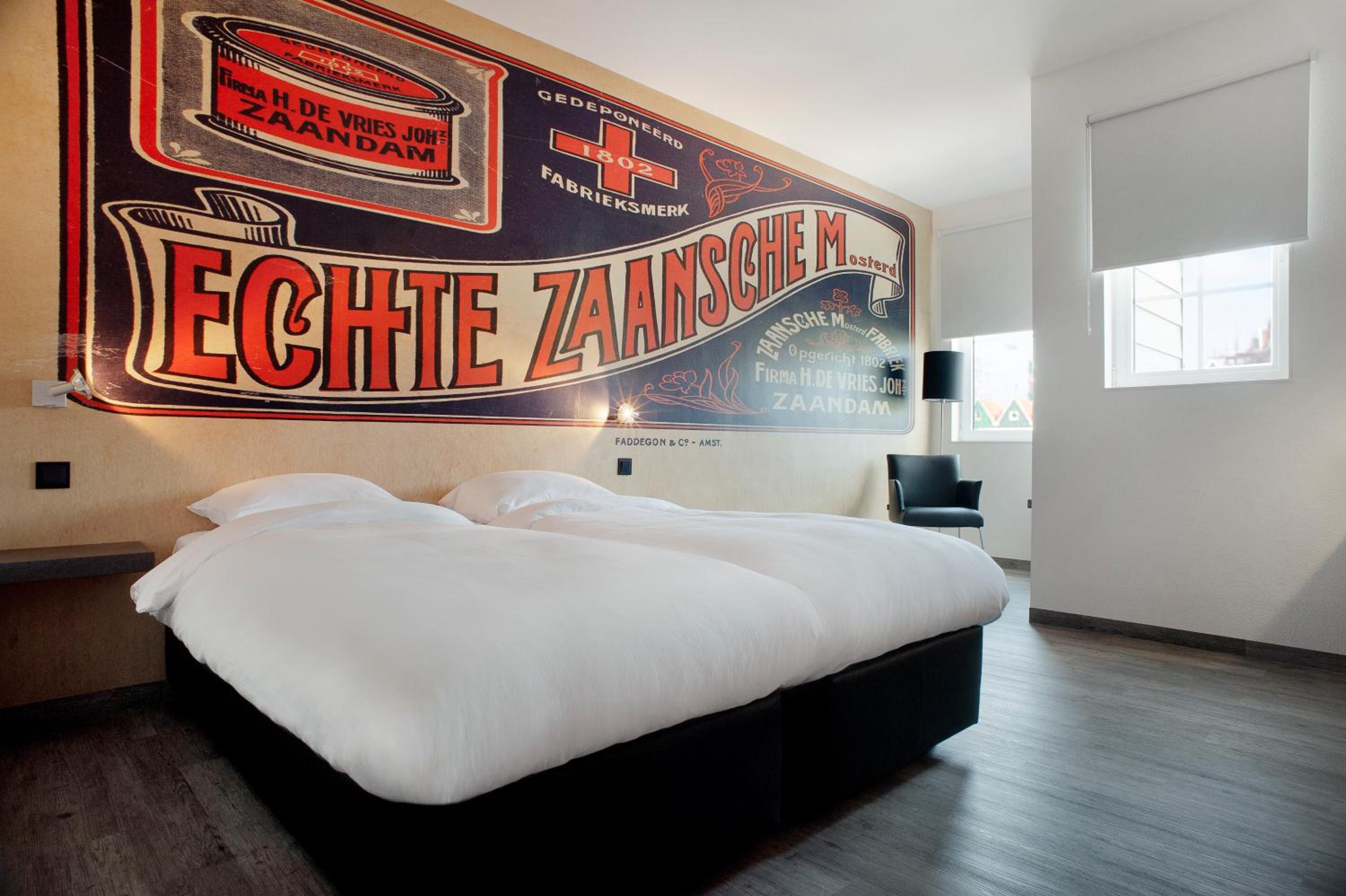 Taste, Twin Beds