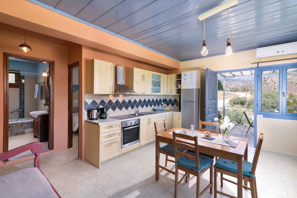Sarakinas Residences [VR] 33/50
