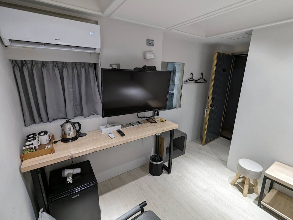 Lienfook Hostelry 49/54