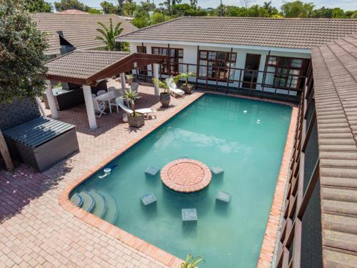 5 Third Avenue Guest House 23/28
