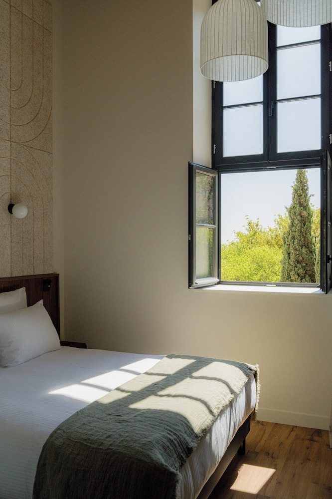 Hotel et Spa Fort St Laurent Lyon - Handwritten Collection 15/50
