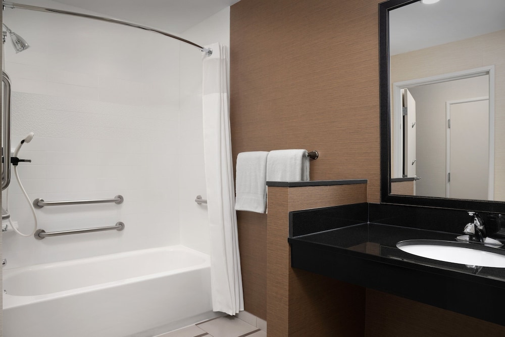 Fairfield Inn & Suites Sioux Falls Airport 46/49