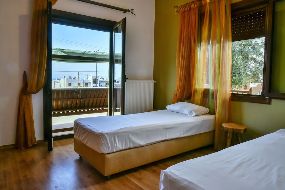 Iraklis Apartments 9/50