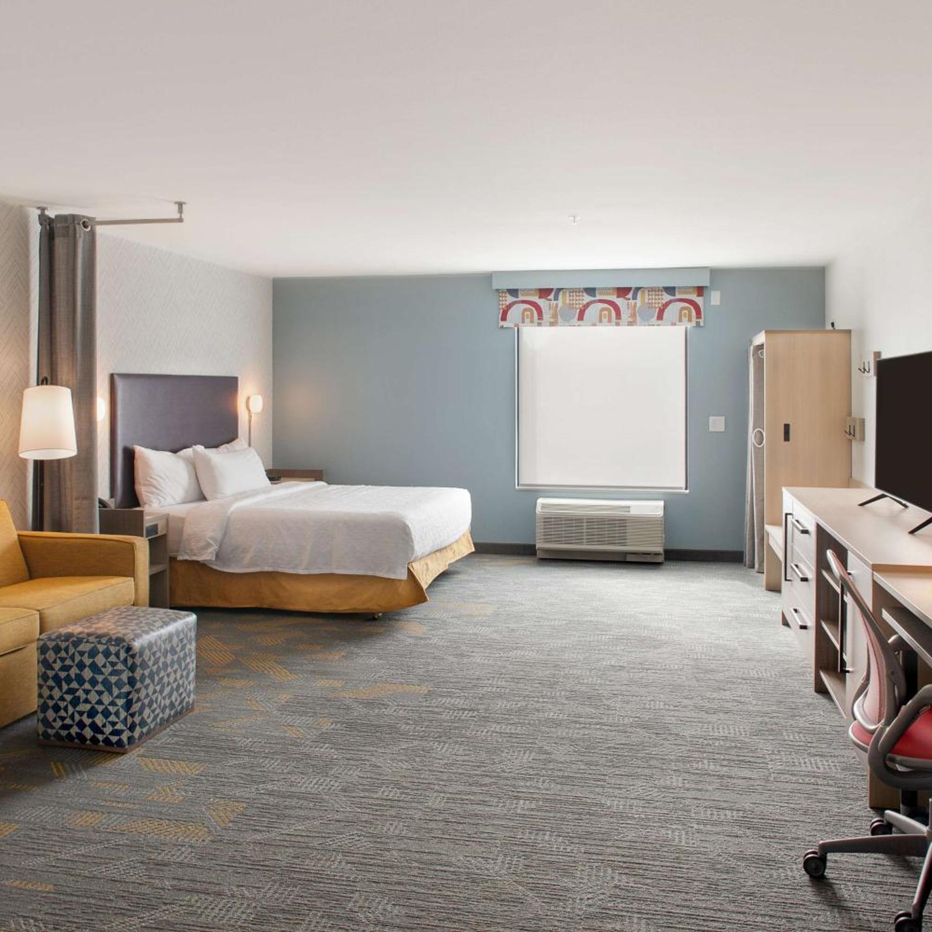 STUDIO, SUITE, KING BED, PARTIAL VIEW
