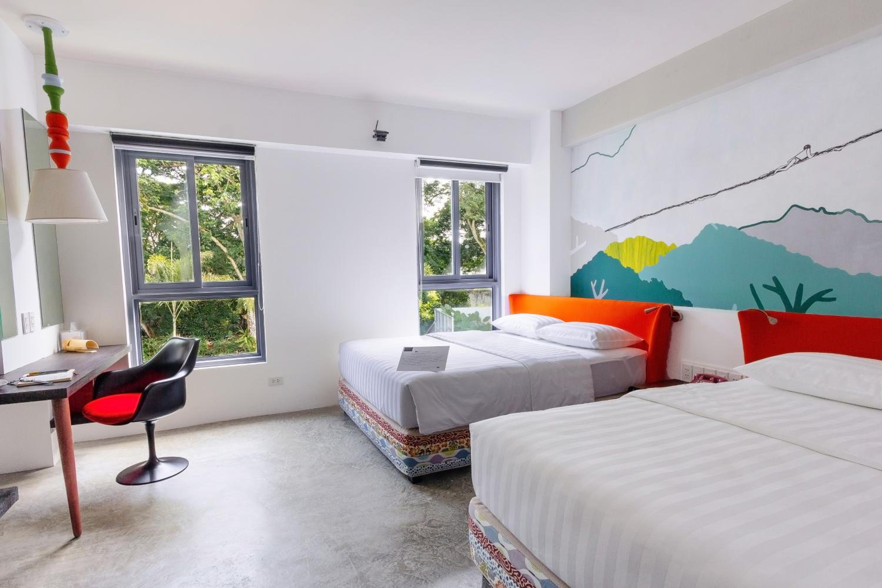 Deluxe, Twin Beds