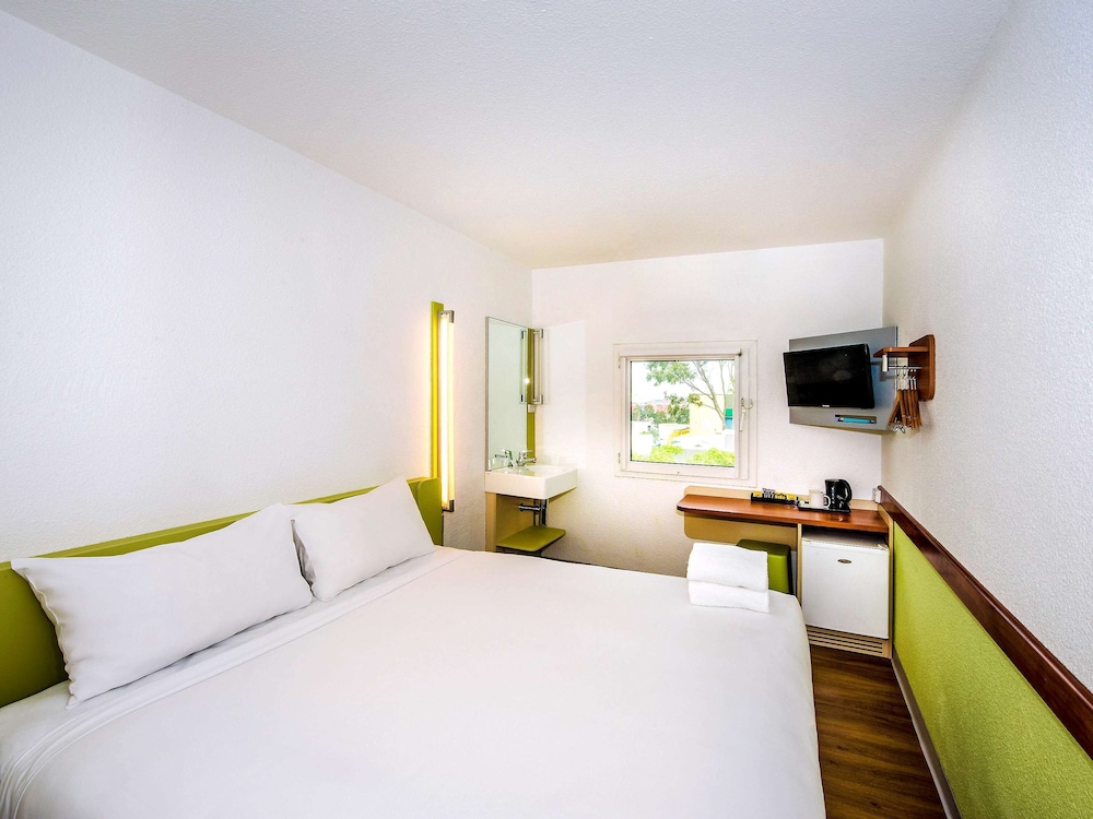 STANDARD, KING BED