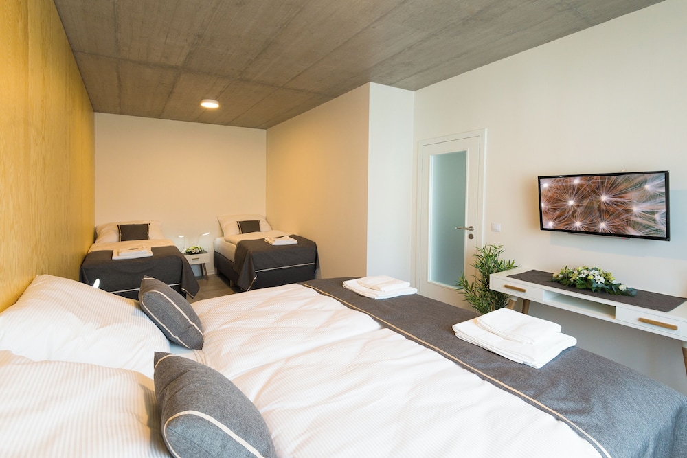 GRAND, APARTMENT, TERRACE