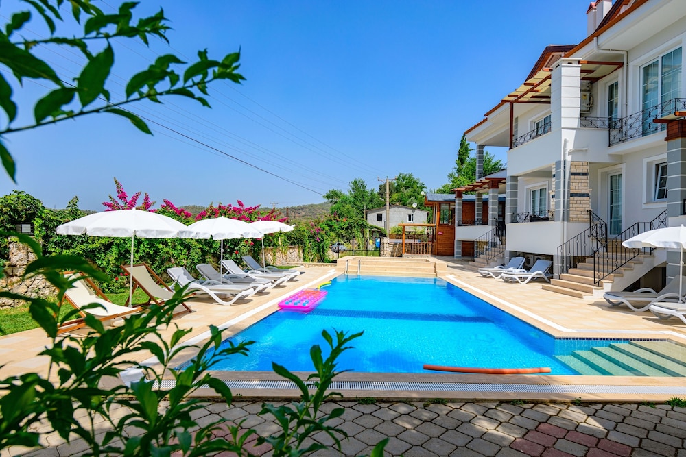 Anatolian Apartments 44/50