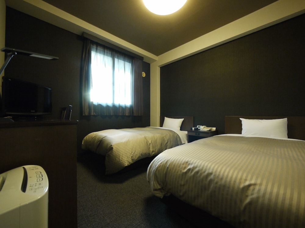 Hotel Route-Inn Court Kofu Isawa 8/35