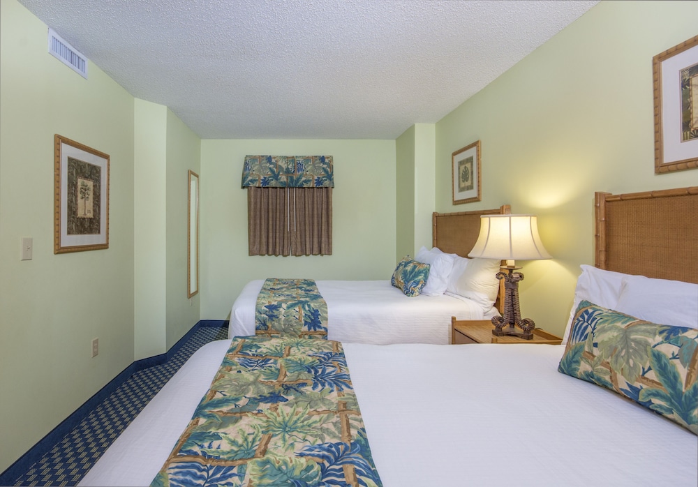 2 Bedrooms, Condo, 1 King and 2 Double Beds, Ocean Front