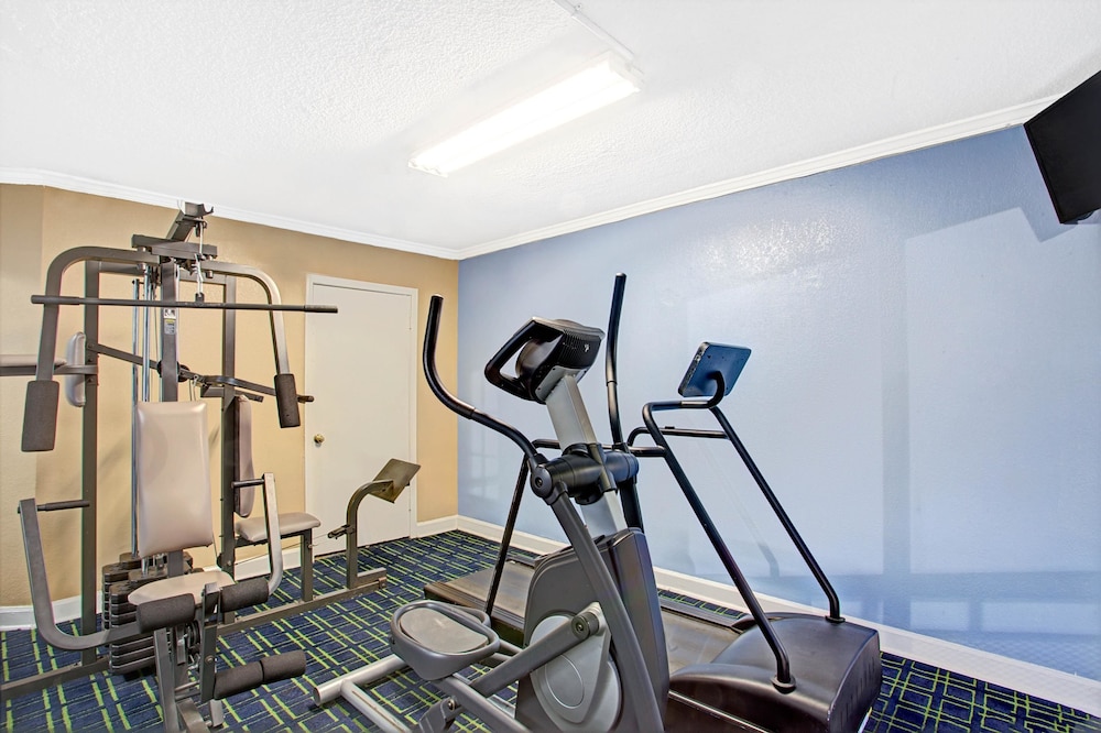 Downtown Inn & Studio Suites 11/23