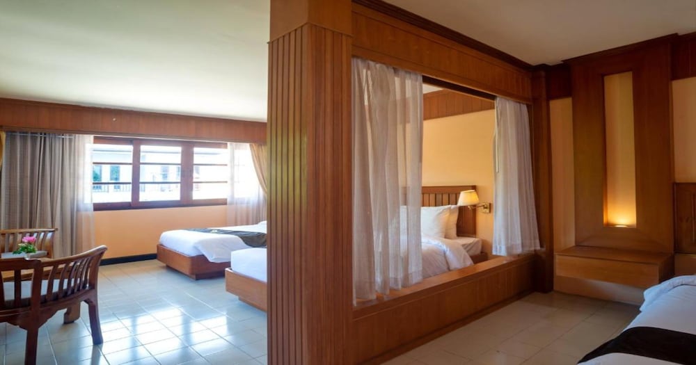ALOHA RESORT 36/76