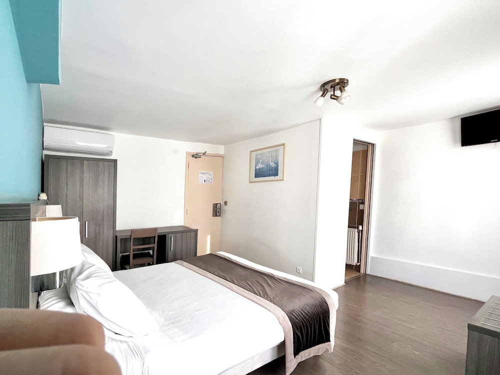 LUXOR BASTILLE HOTEL 31/61