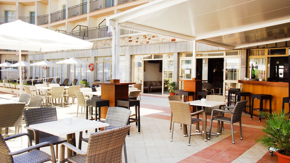 Iris Hotel 17/37