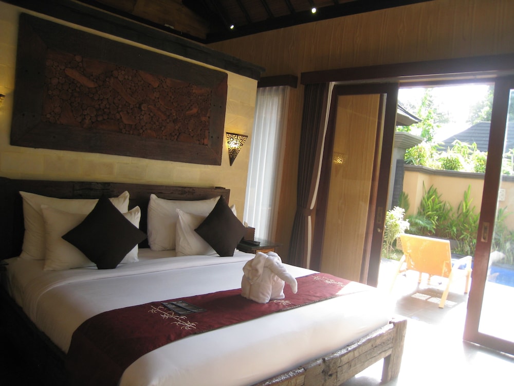 GINO FERUCI VILLA UBUD 5/46