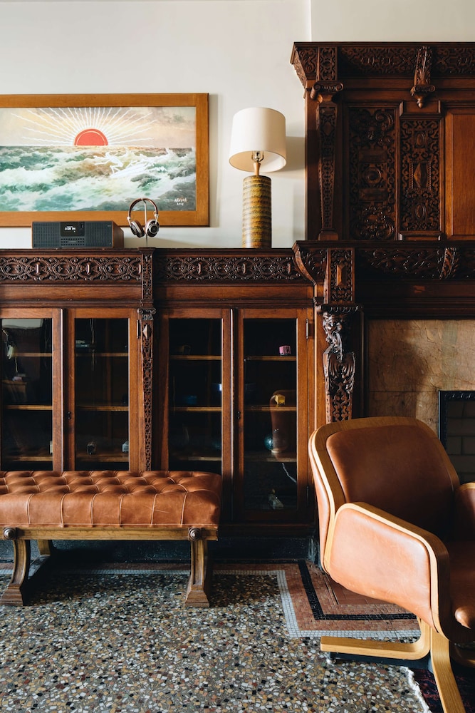 Chicago Athletic Association 26/79