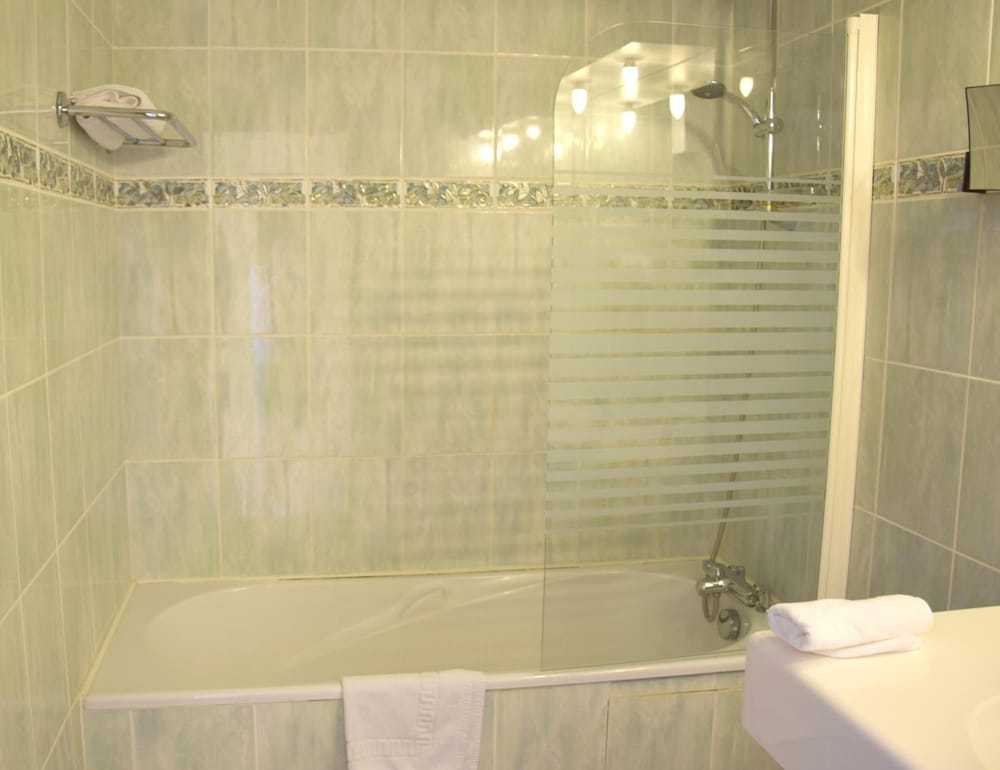 HOTEL LE SAINT-NICOLAS 33/35