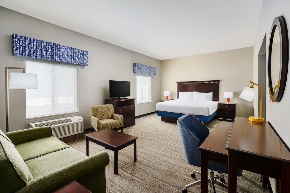 Hampton Inn Suites West Sacramento 39/62