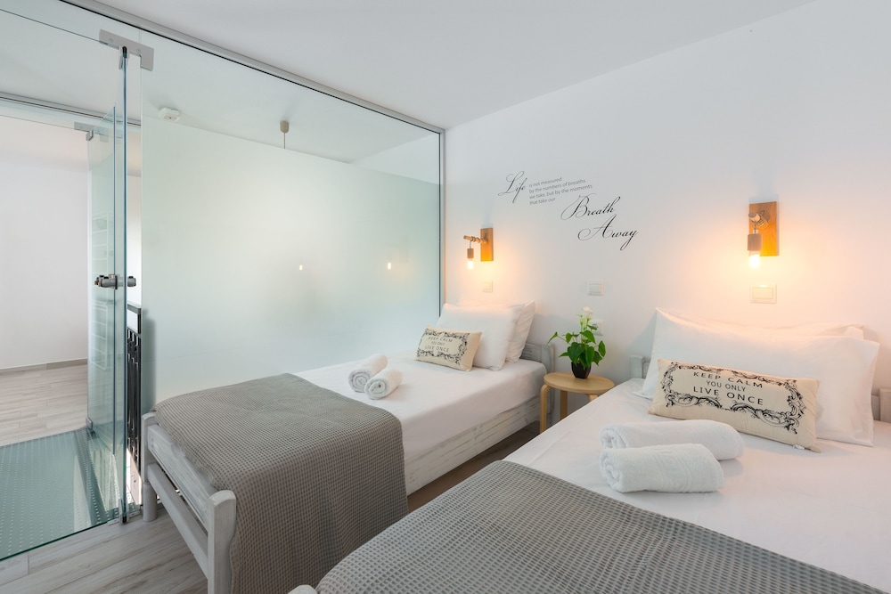 2 BEDROOMS, DUPLEX, SEA VIEW