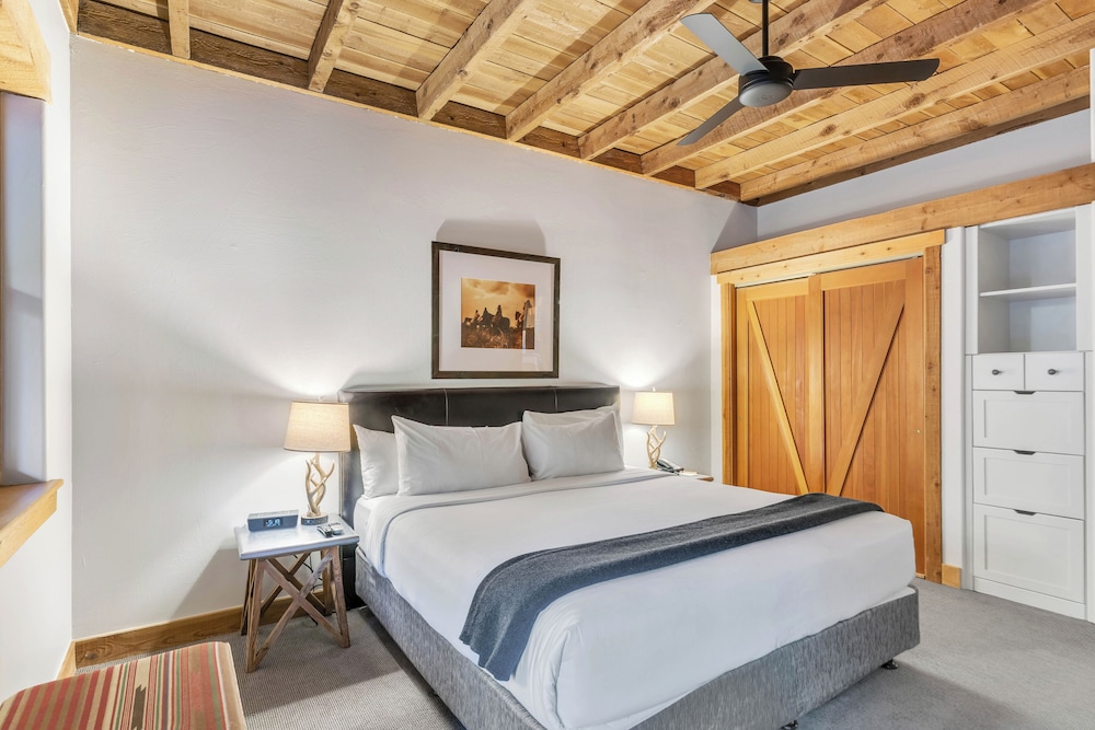 Mountain, Loft