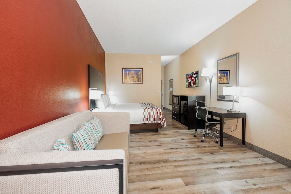 Red Roof Inn and Suites Macon 33/71