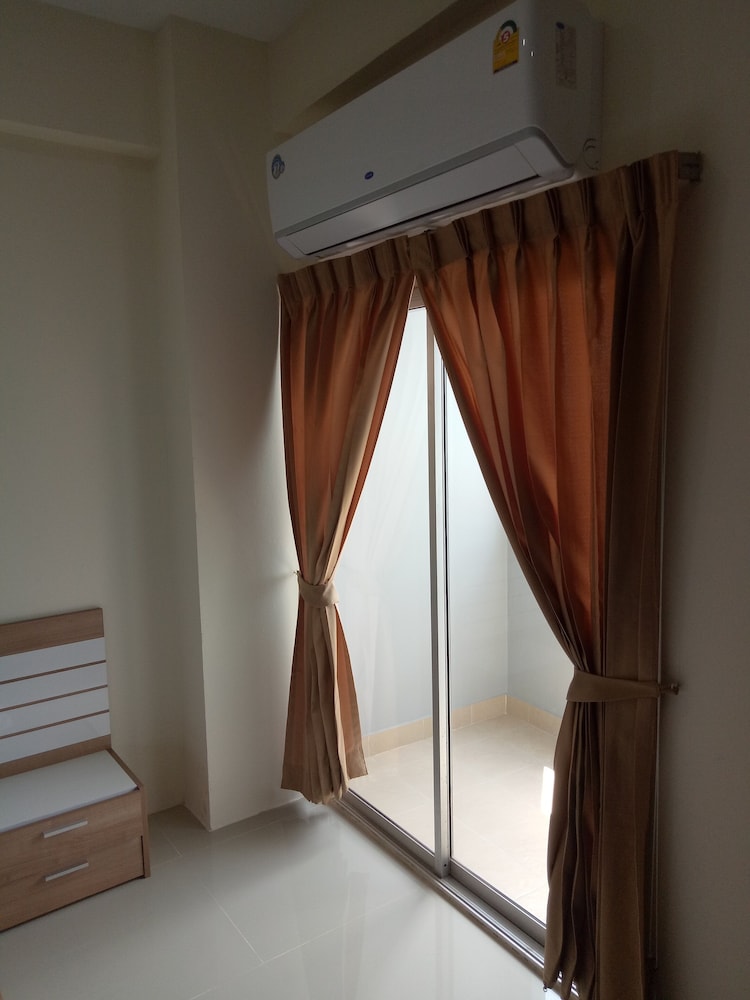 KOMOL RESIDENCE BANGKOK 32/65
