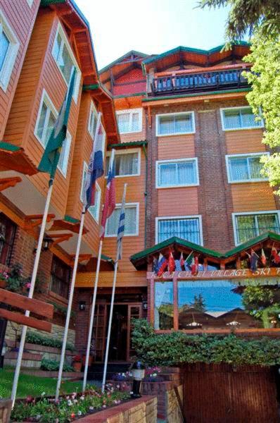 RUCA CHELI VILLAGE SKY HOTEL 39/43