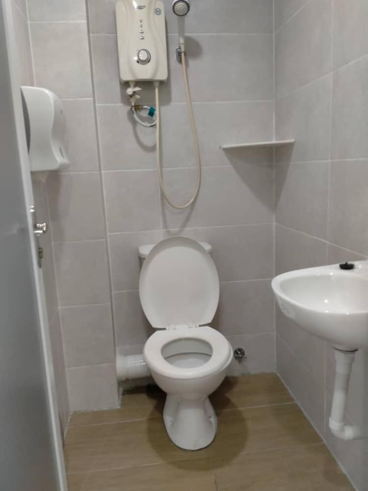 NIDA Rooms Butterworth Chain Ferry Classics 33/35