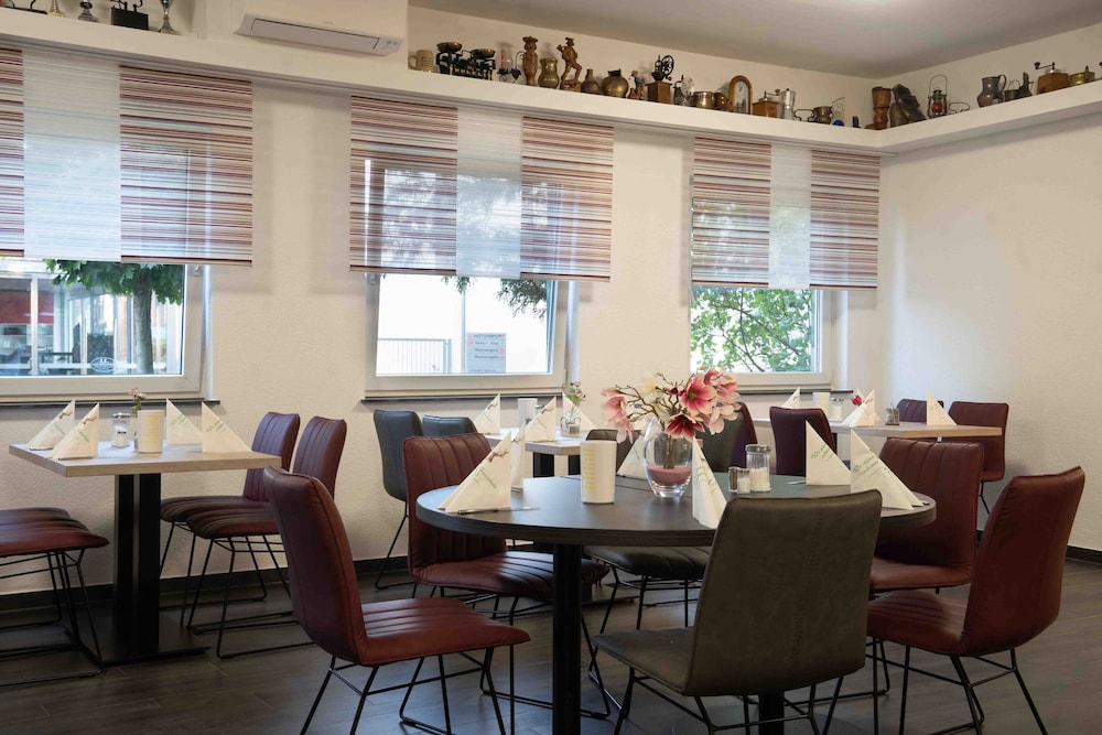 Hotel Am Freischuetz 33/50