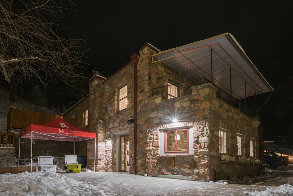 A-Lodge Boulder 2/50