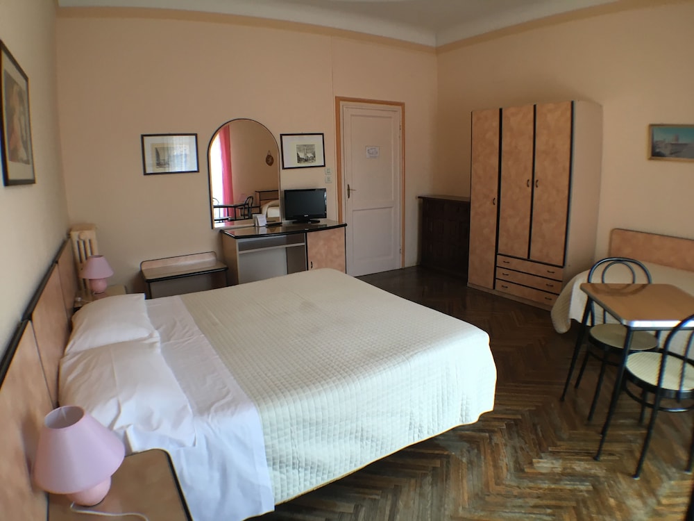 Albergo Panorama 33/67