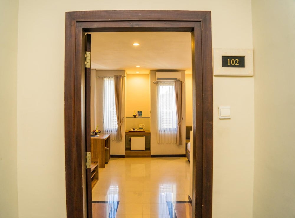 Puri Ayu Hotel 40/40